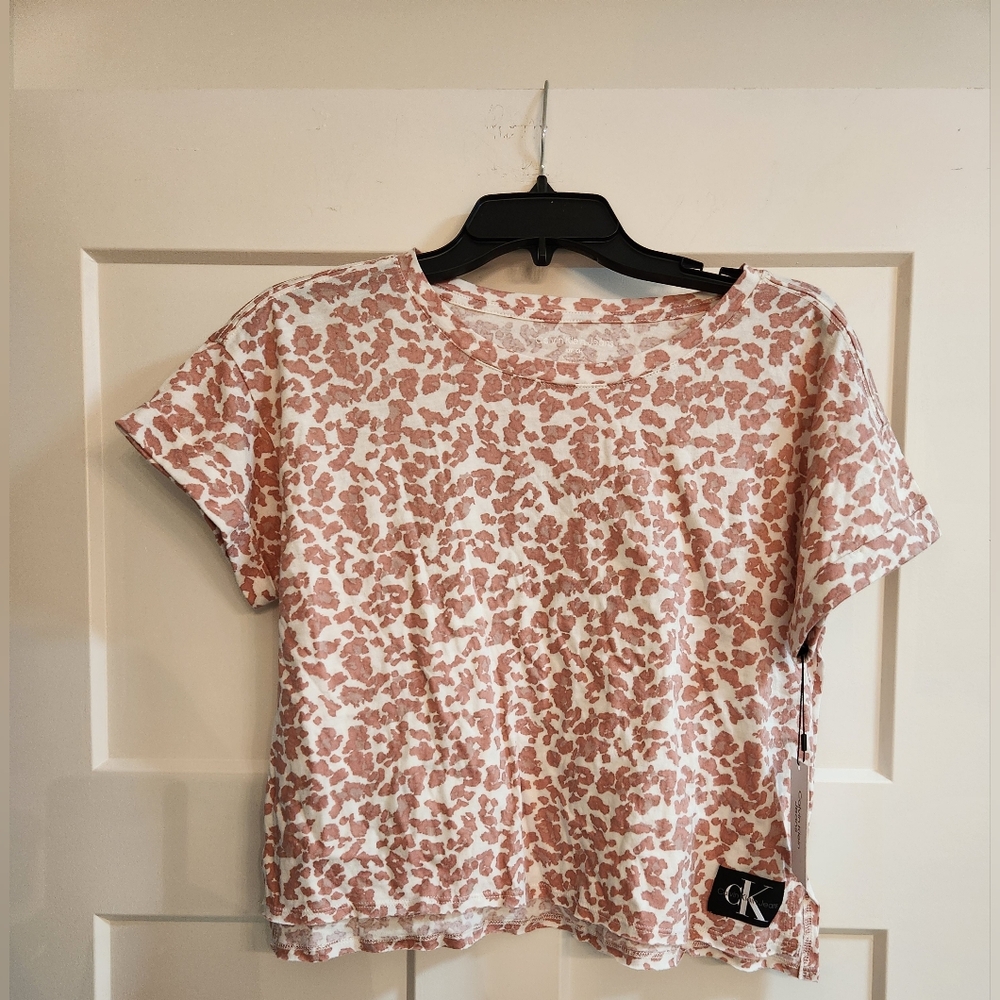 Calvin Klein rolled sleeve shirt. Size Small.  Nwt